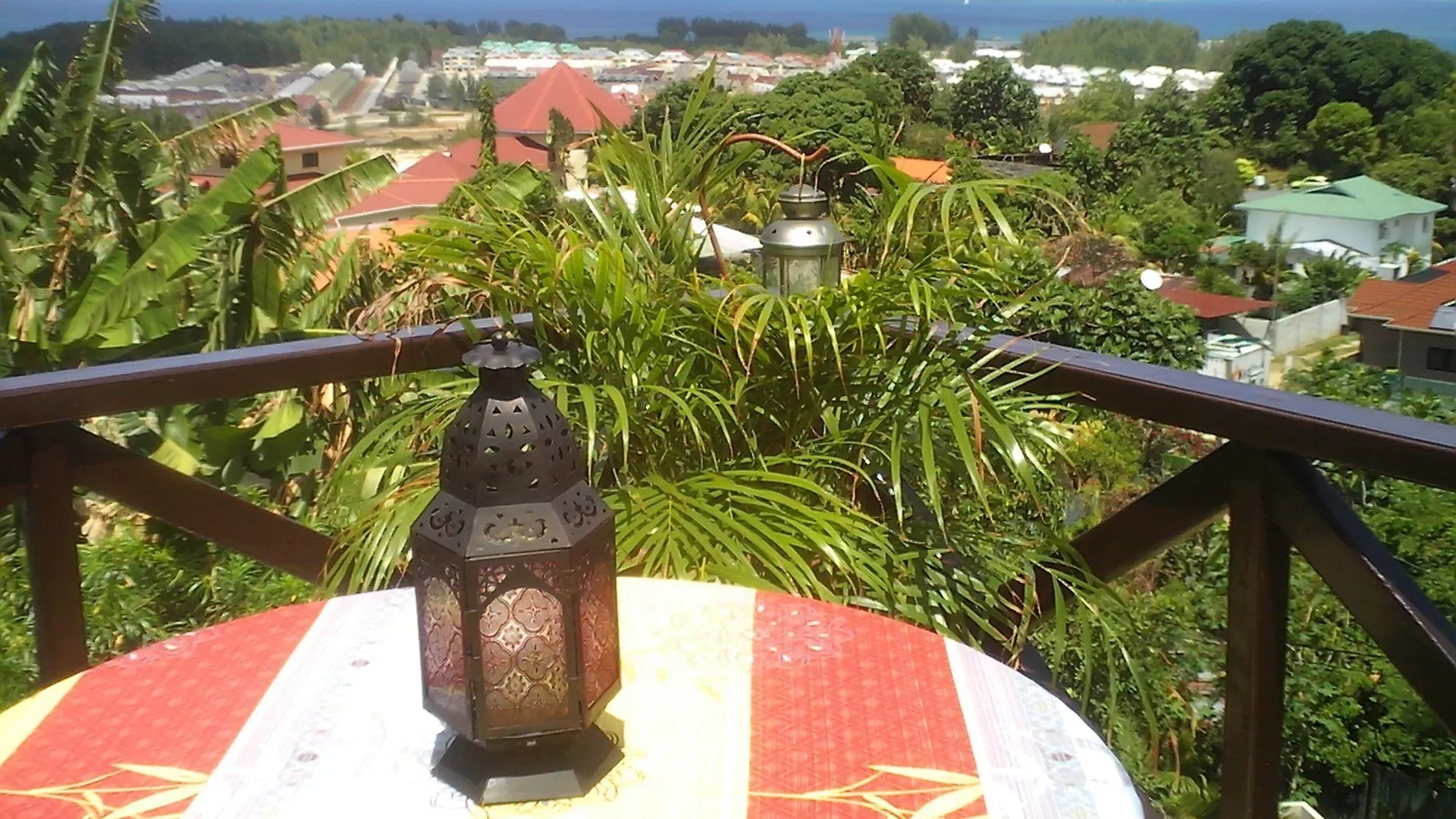 De Quincey Village Chez Lorna 3 Nights Or Plus 0*, De Quincey Village סיישל